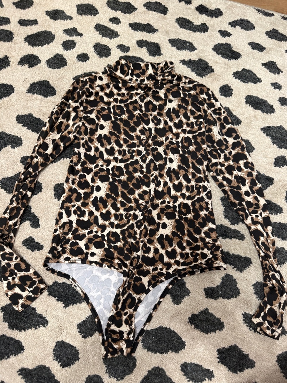 High-Neck Leopard Print Top in Brown & Black